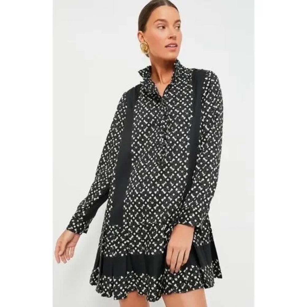 NWT Women’s TUCKERNUCK Black geo Tate dress- Size XS